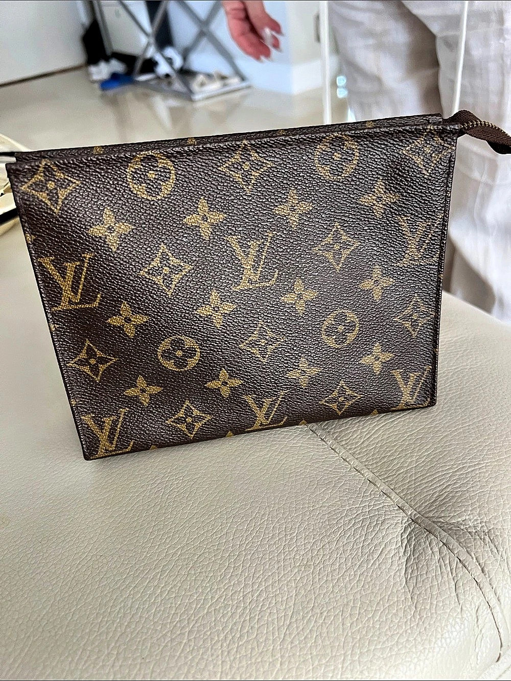 Louis Vuitton Toiletry Pouch 26 Monogram Brown